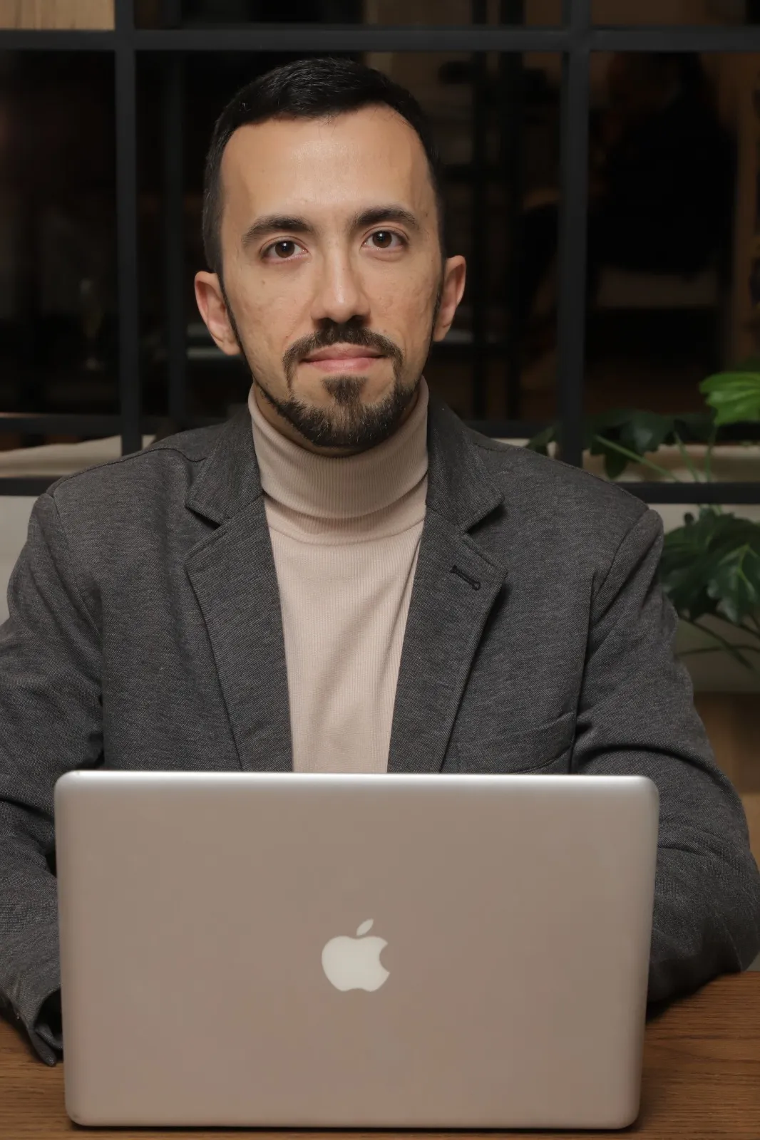 João Victor Dias trabalhando com software